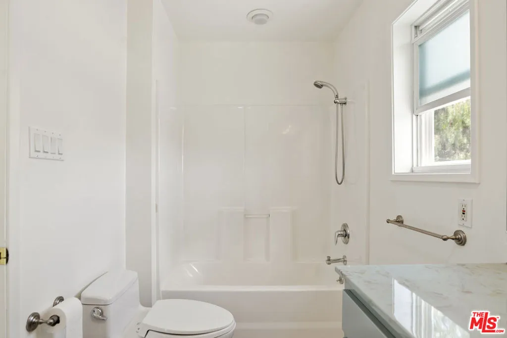 3029 Trudi Lane, Burbank, California 91504 home-pic-27